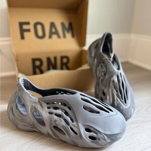 Adidas Men's Yeezy Foam Runner in MX Granite (Men’s Size 12)